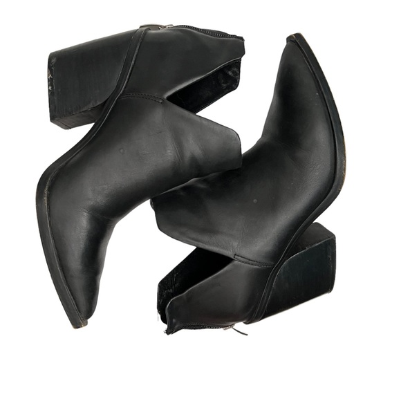 Steve Madden black booties size 8 - Picture 3 of 3